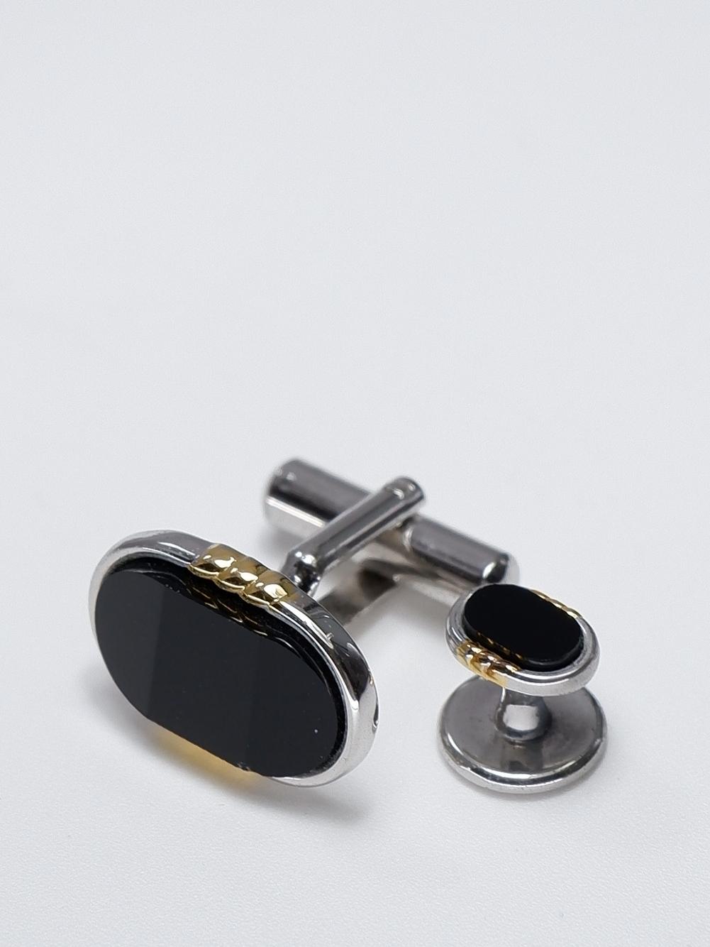 cuffbutA2b